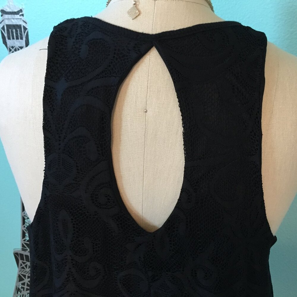 Miami Sleeveless A-Line Lace Top in Black – NEW - Picture 7 of 8